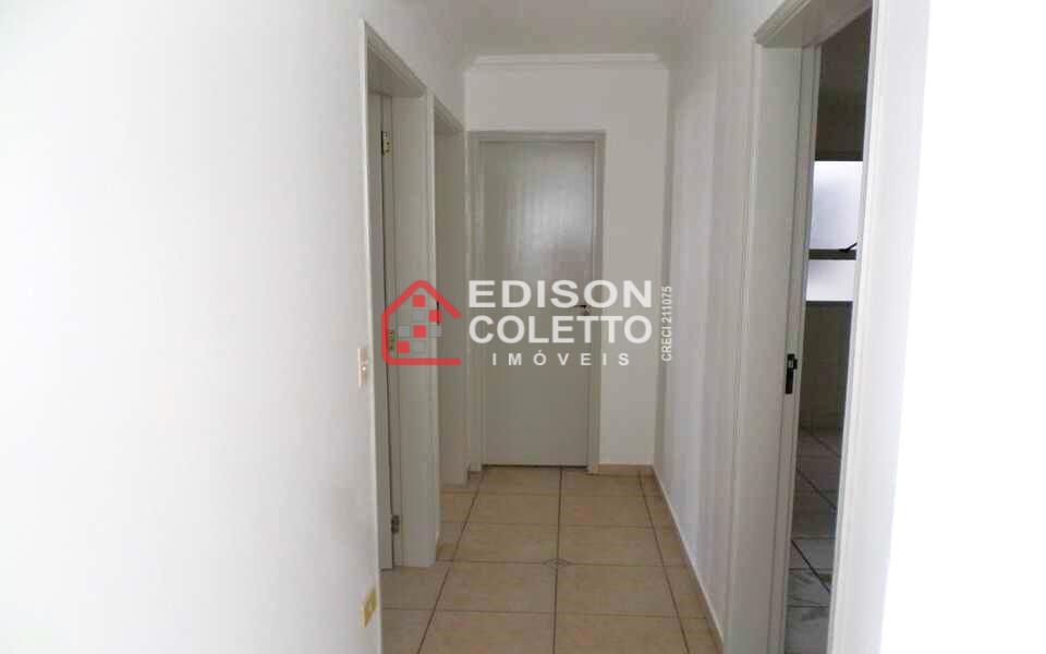 Apartamento à venda com 2 quartos, 55m² - Foto 4