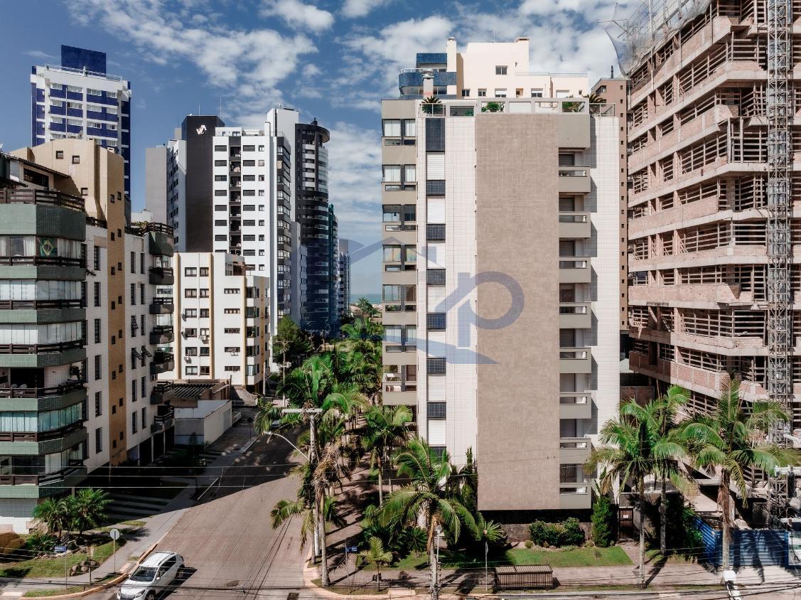 Apartamento à venda com 3 quartos, 128m² - Foto 3