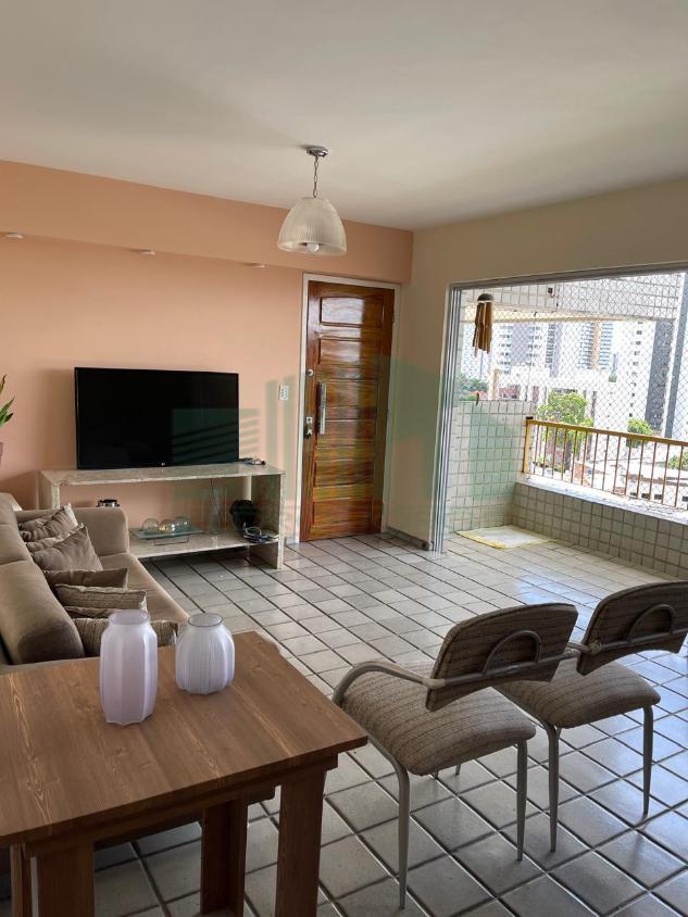 Apartamento à venda com 3 quartos, 112m² - Foto 2