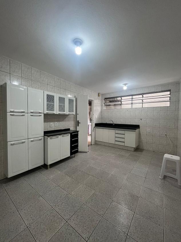 Casa à venda com 2 quartos, 170m² - Foto 12