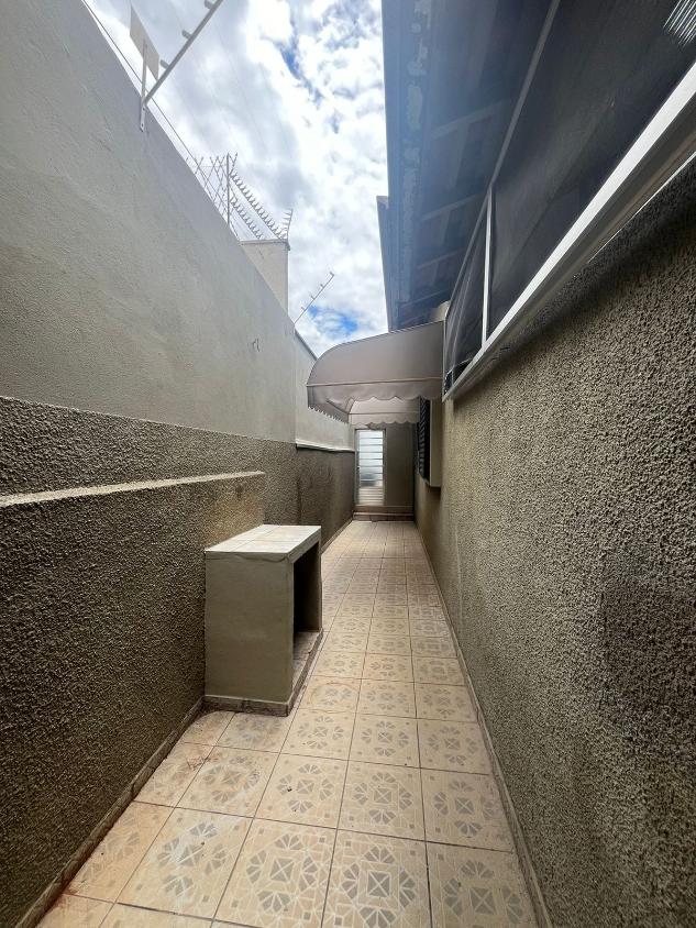 Casa à venda com 2 quartos, 170m² - Foto 9