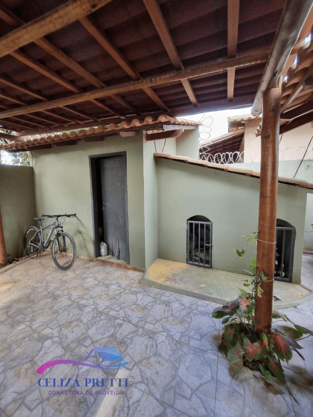 Casa à venda com 4 quartos, 300m² - Foto 10