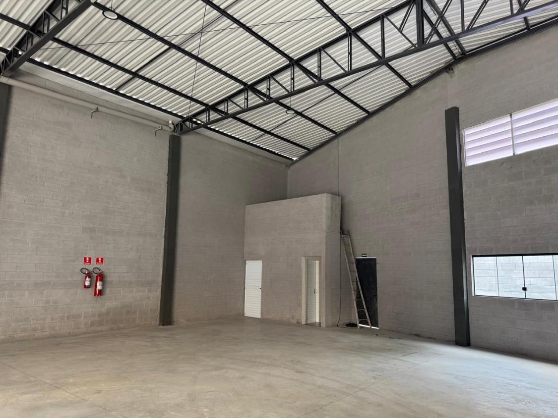 Depósito-Galpão-Armazém para alugar, 300m² - Foto 2