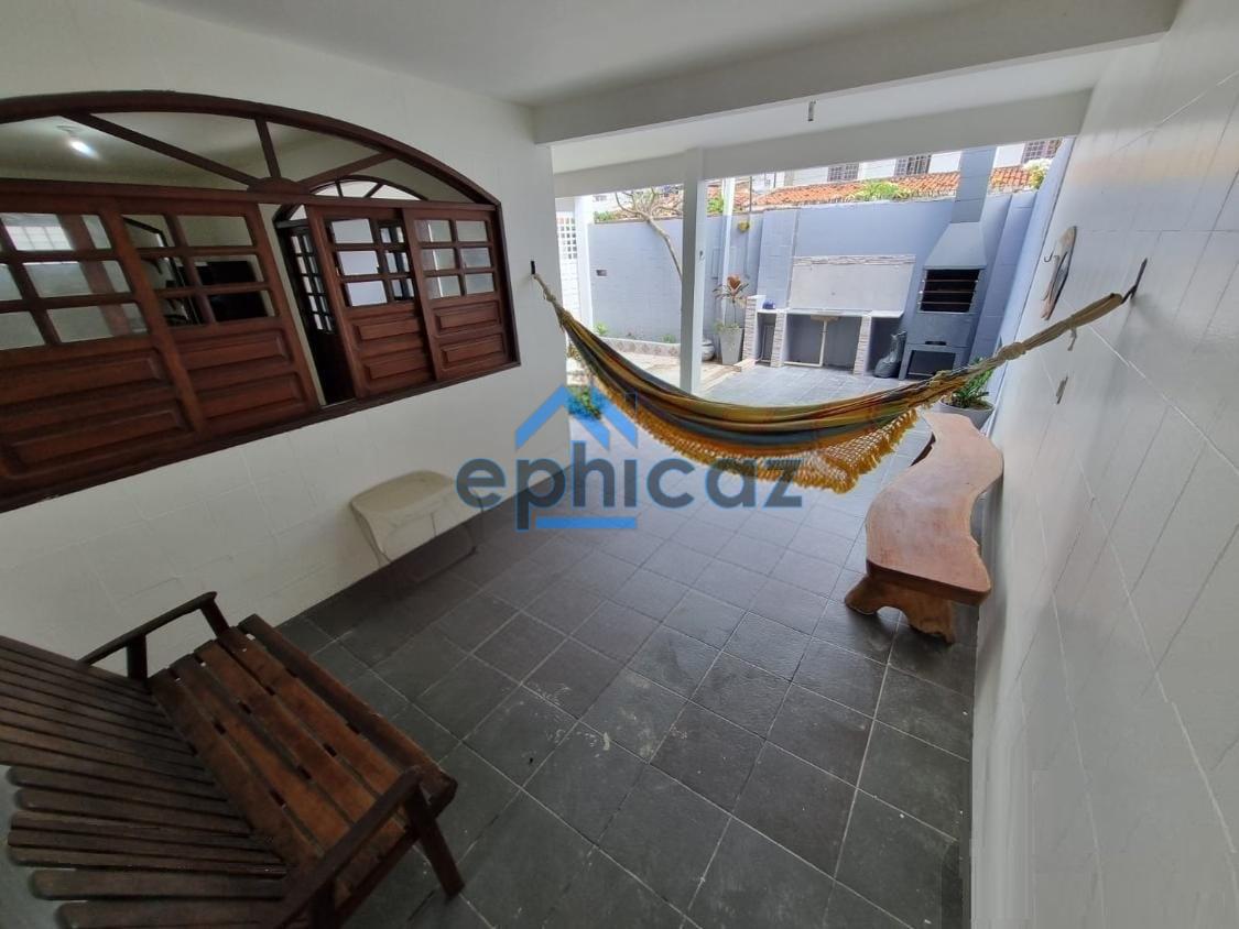 Casa à venda com 4 quartos, 320m² - Foto 6