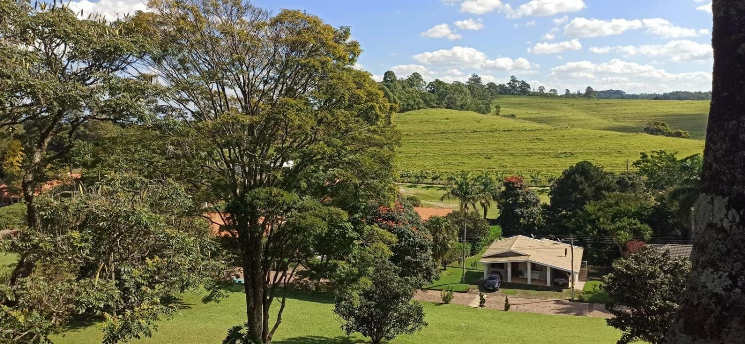 Casa de Condomínio à venda e aluguel com 4 quartos, 209m² - Foto 1