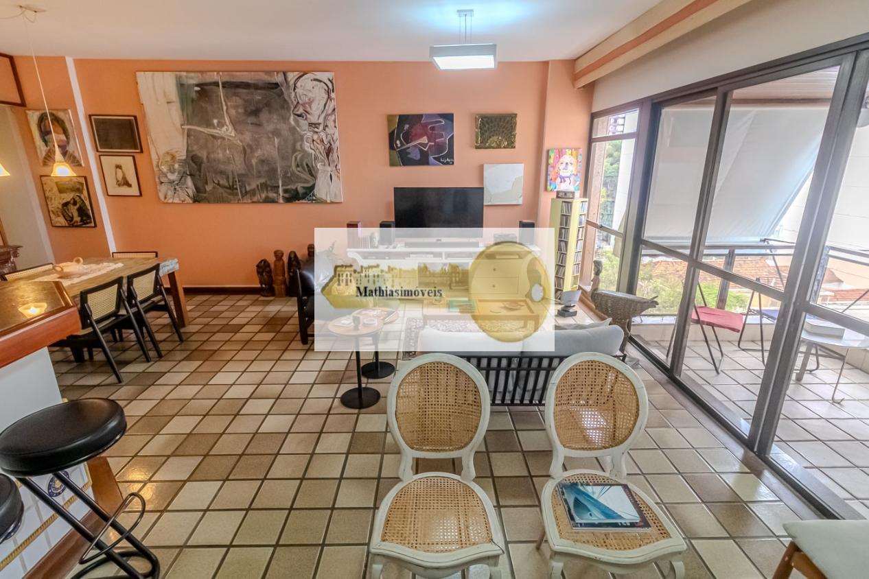 Apartamento à venda com 3 quartos, 137m² - Foto 2