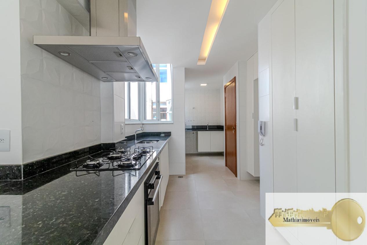 Apartamento à venda com 3 quartos, 135m² - Foto 9