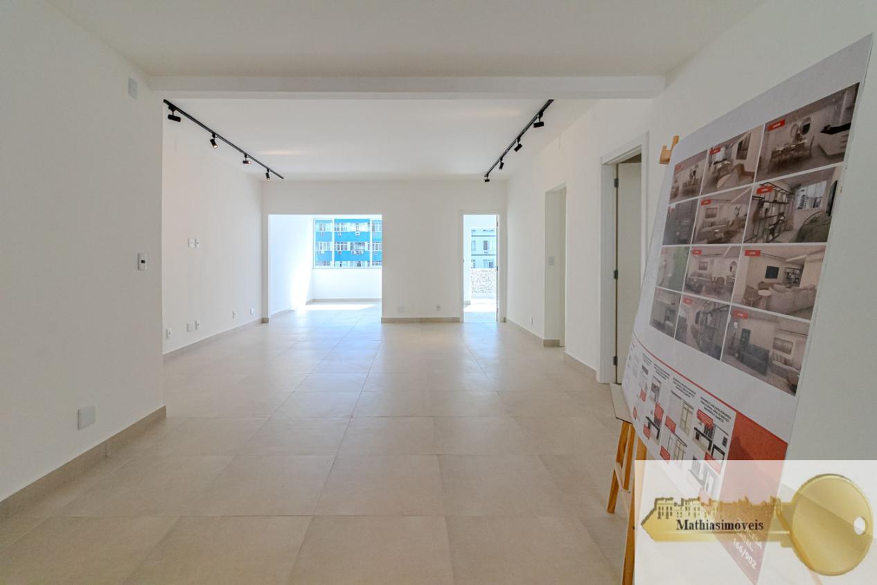 Apartamento à venda com 3 quartos, 135m² - Foto 4