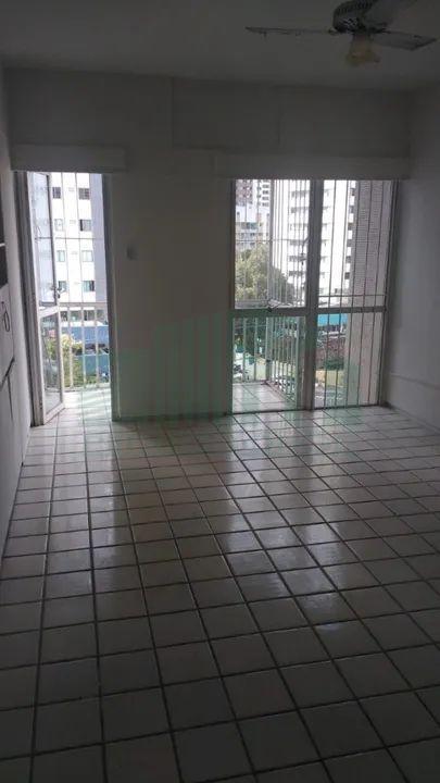 Apartamento à venda com 3 quartos, 145m² - Foto 2