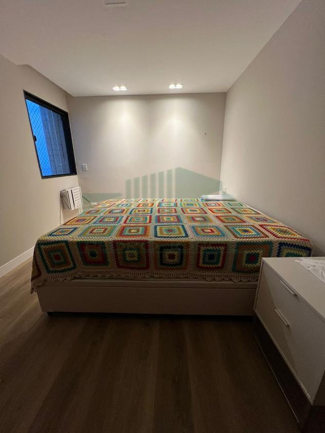 Apartamento à venda com 3 quartos, 157m² - Foto 9