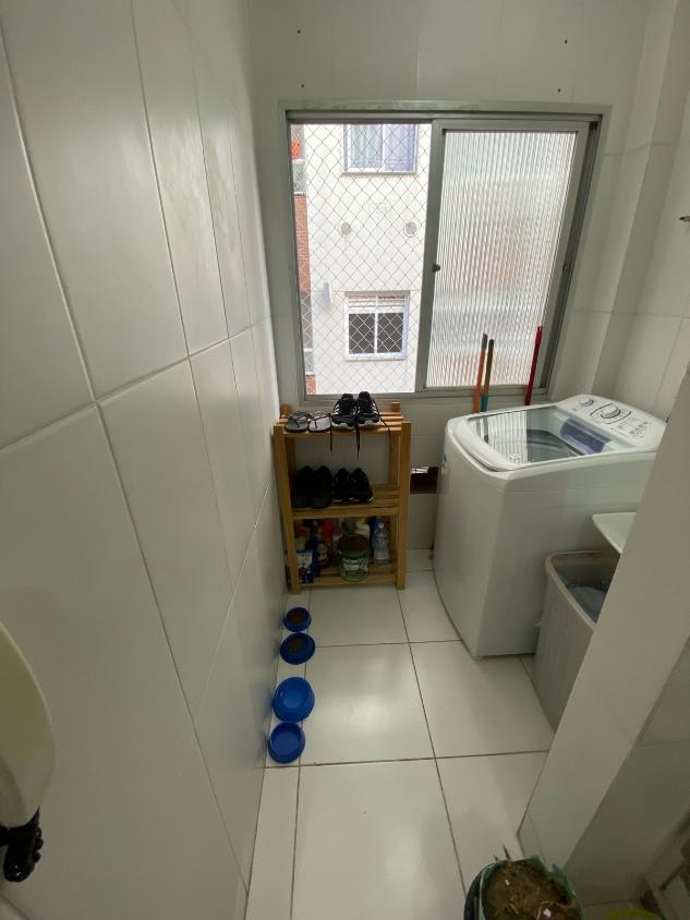 Apartamento à venda com 2 quartos, 64m² - Foto 2