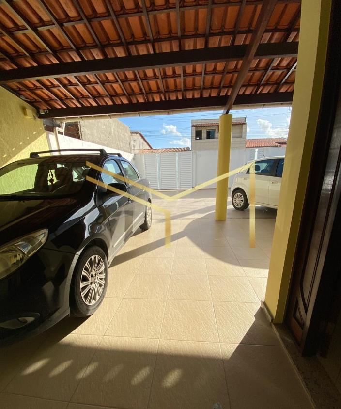 Casa à venda com 4 quartos, 147m² - Foto 2