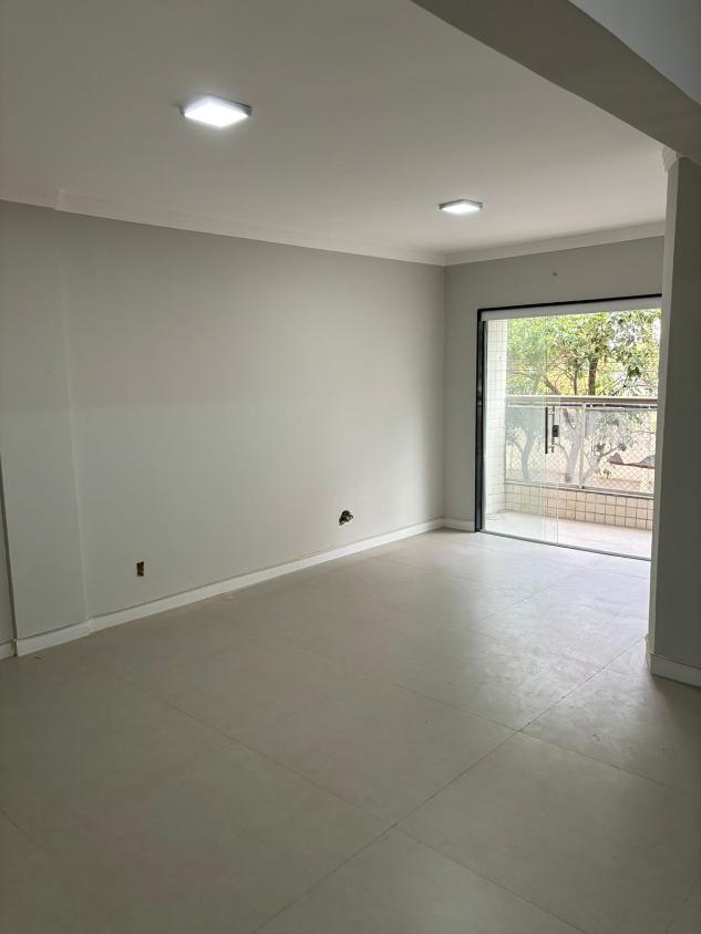 Apartamento à venda com 3 quartos, 115m² - Foto 4