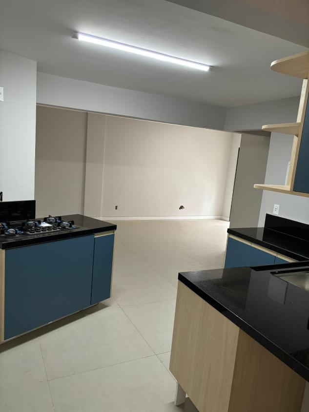 Apartamento à venda com 3 quartos, 115m² - Foto 3