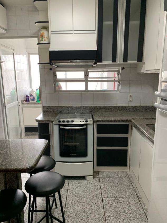 Apartamento à venda com 3 quartos, 90m² - Foto 2