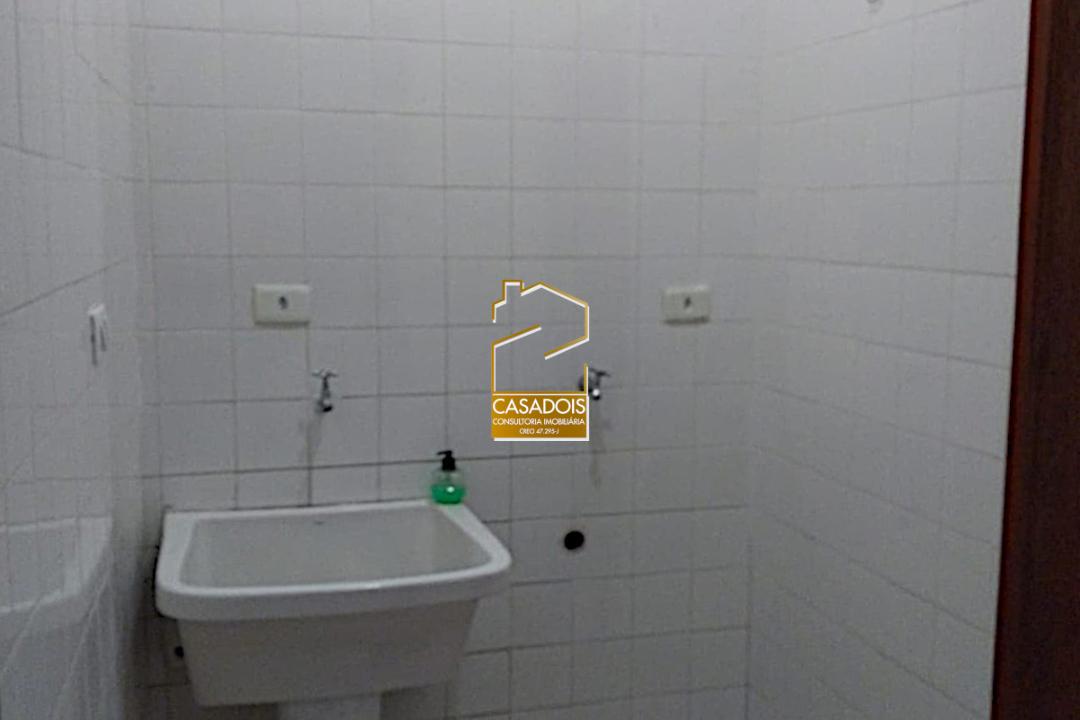 Casa à venda com 3 quartos, 202m² - Foto 12