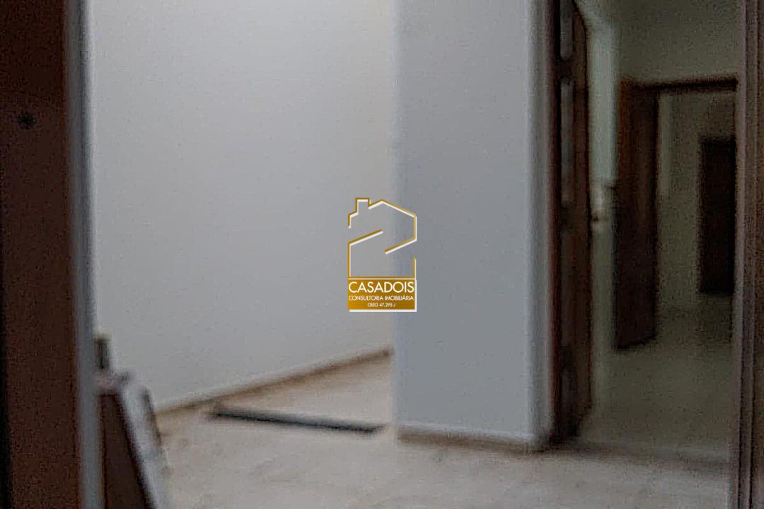 Casa à venda com 3 quartos, 202m² - Foto 11