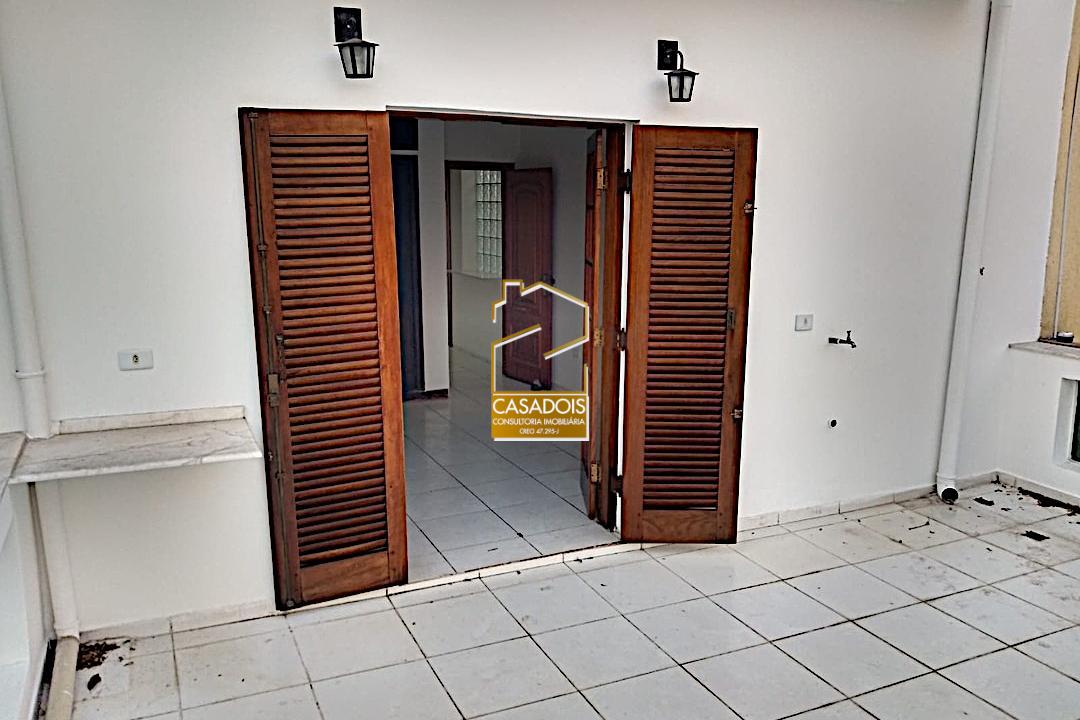 Casa à venda com 3 quartos, 202m² - Foto 18