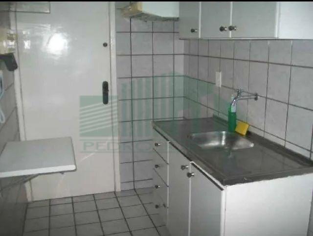 Apartamento à venda com 2 quartos, 65m² - Foto 11