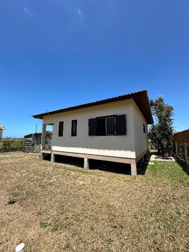 Casa à venda com 2 quartos, 59m² - Foto 1