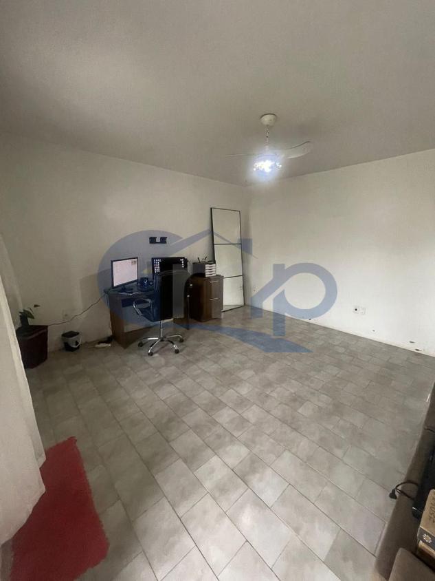 Casa à venda com 2 quartos, 107m² - Foto 8