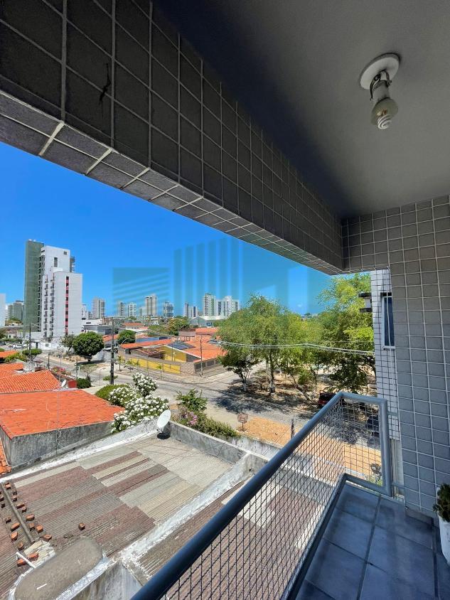 Apartamento para alugar com 3 quartos, 111m² - Foto 4