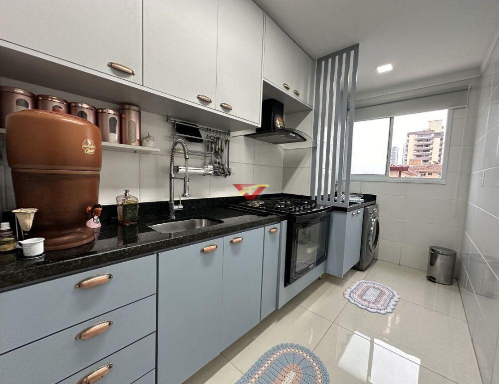 Apartamento à venda com 2 quartos, 75m² - Foto 10