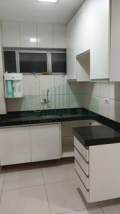 Apartamento à venda com 2 quartos, 80m² - Foto 4