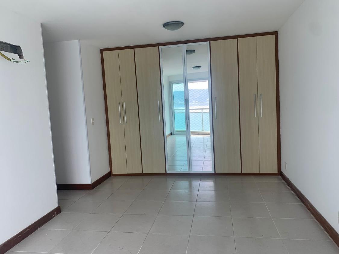 Apartamento à venda com 4 quartos, 220m² - Foto 10