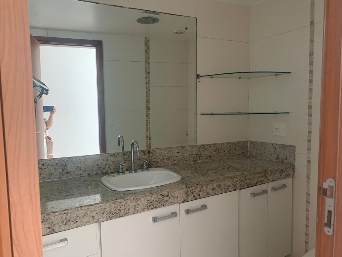 Apartamento à venda com 4 quartos, 220m² - Foto 20