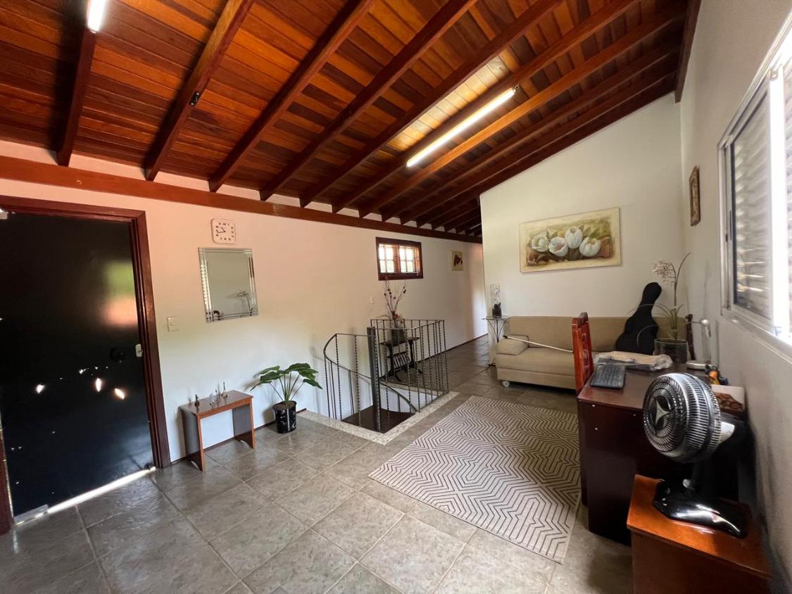 Casa à venda com 3 quartos, 243m² - Foto 42