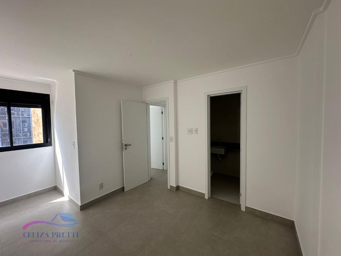 Apartamento à venda com 2 quartos, 70m² - Foto 11