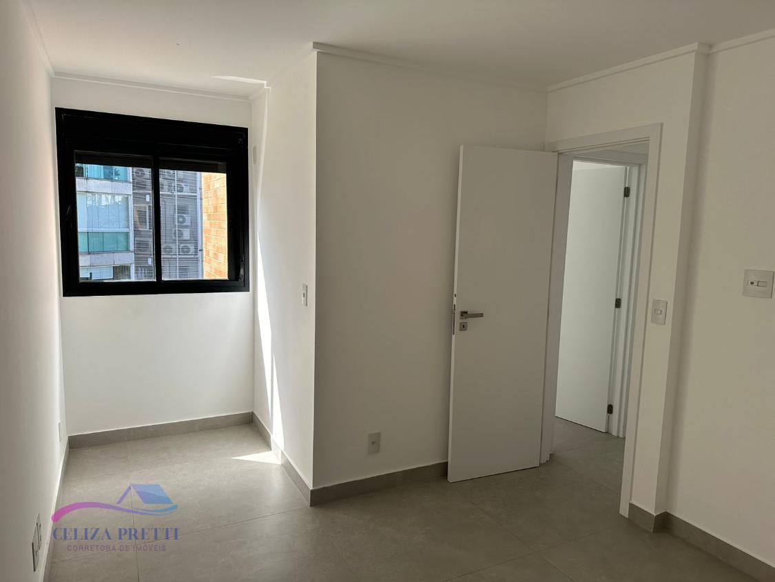 Apartamento à venda com 2 quartos, 70m² - Foto 10