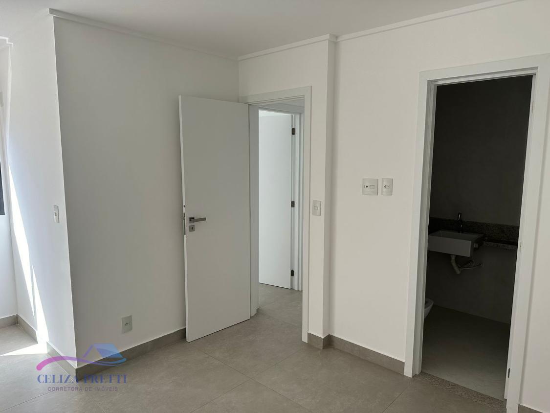 Apartamento à venda com 2 quartos, 70m² - Foto 8