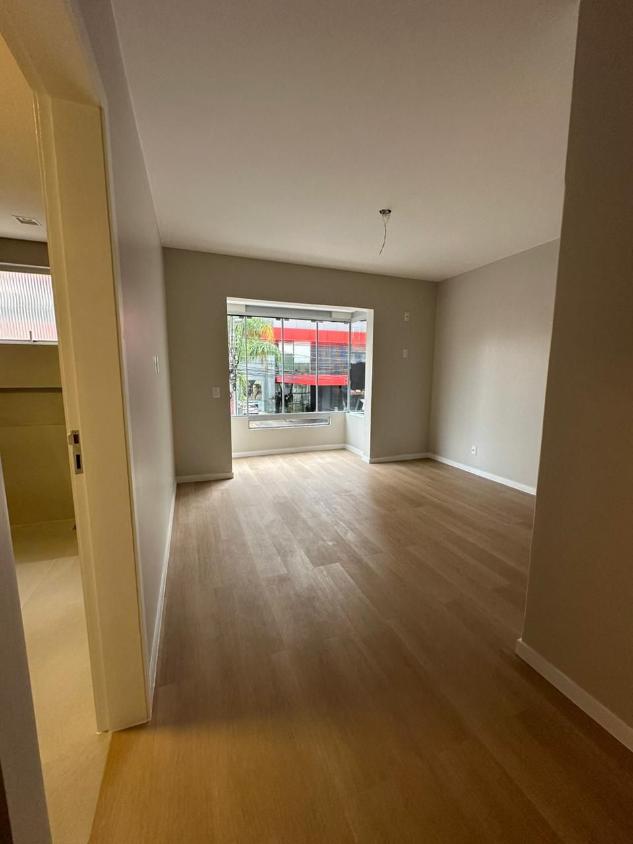 Apartamento à venda com 3 quartos, 123m² - Foto 3