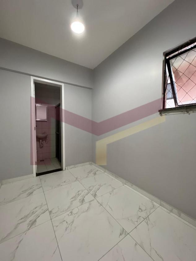 Apartamento à venda com 3 quartos, 162m² - Foto 4