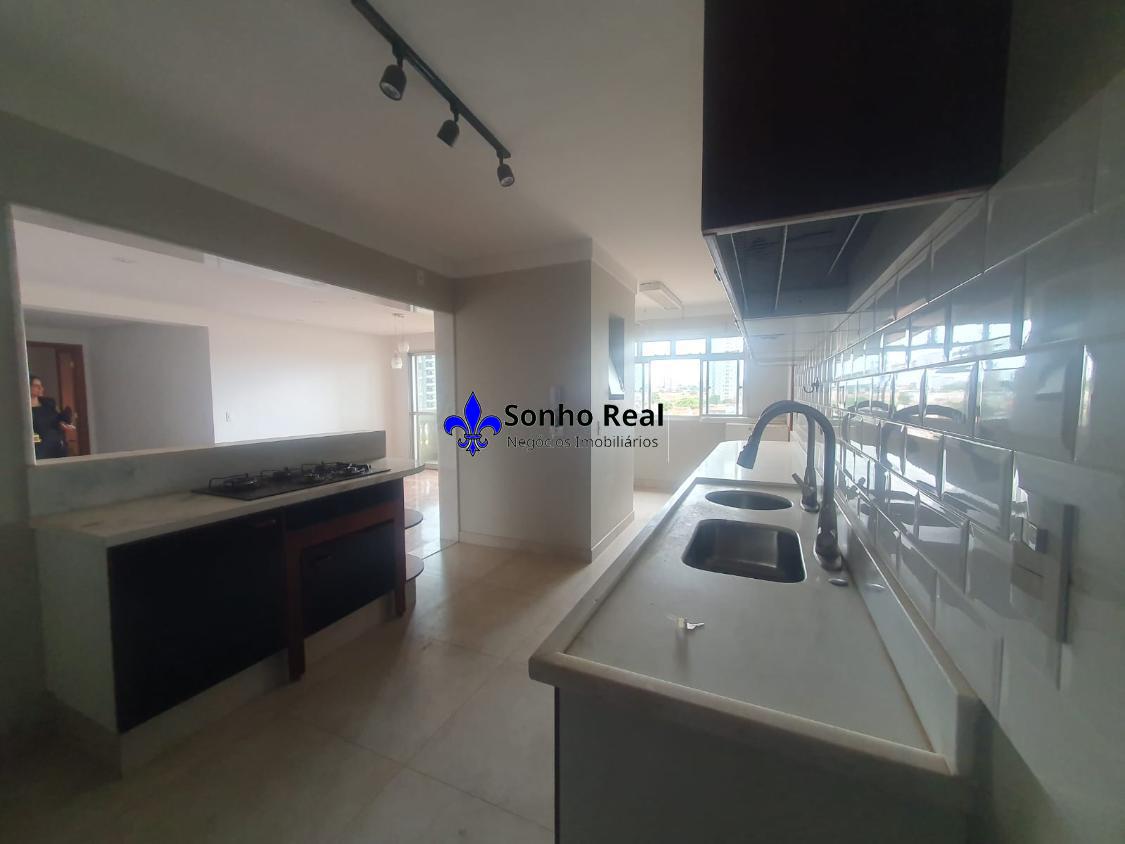 Apartamento à venda com 3 quartos, 134m² - Foto 2