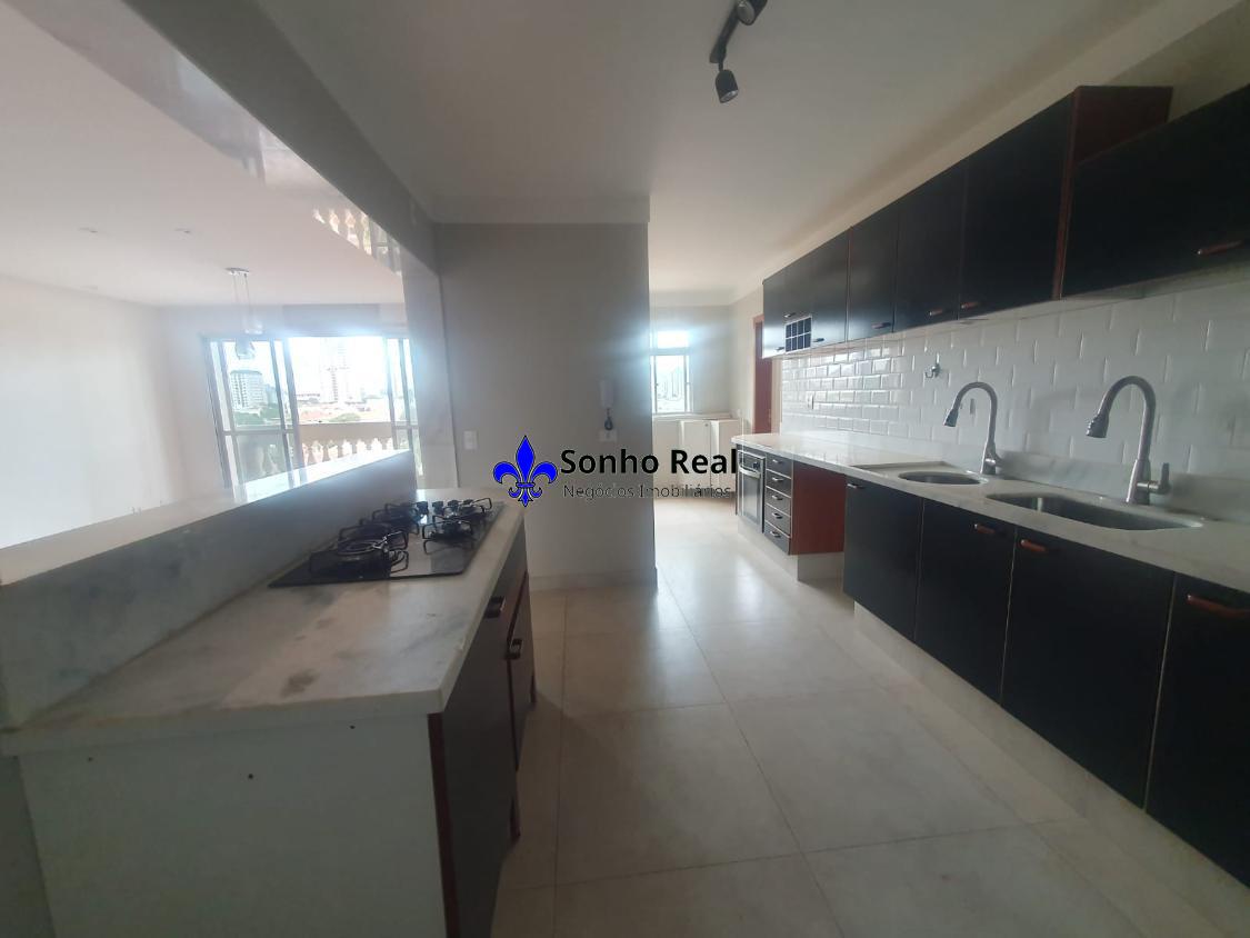 Apartamento à venda com 3 quartos, 134m² - Foto 4