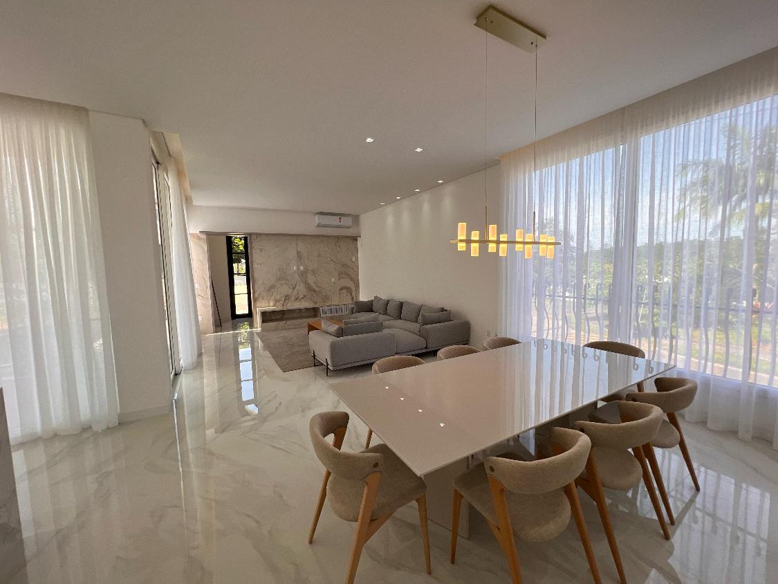 Casa à venda com 3 quartos, 299m² - Foto 4