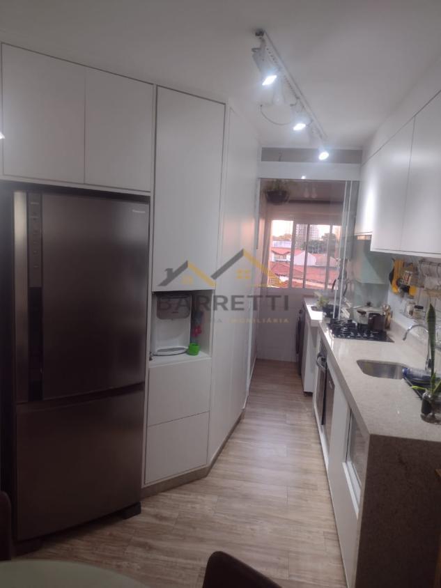 Apartamento à venda com 2 quartos, 62m² - Foto 3