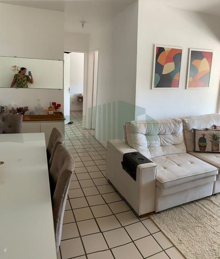 Apartamento à venda com 2 quartos, 76m² - Foto 3