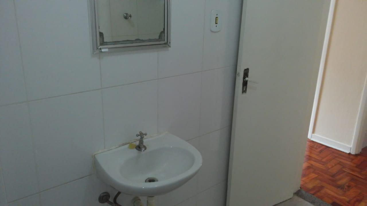 Apartamento para alugar com 1 quarto, 40m² - Foto 13