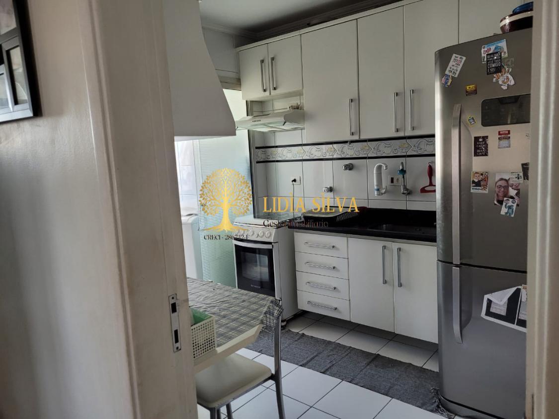 Apartamento à venda com 2 quartos, 60m² - Foto 10