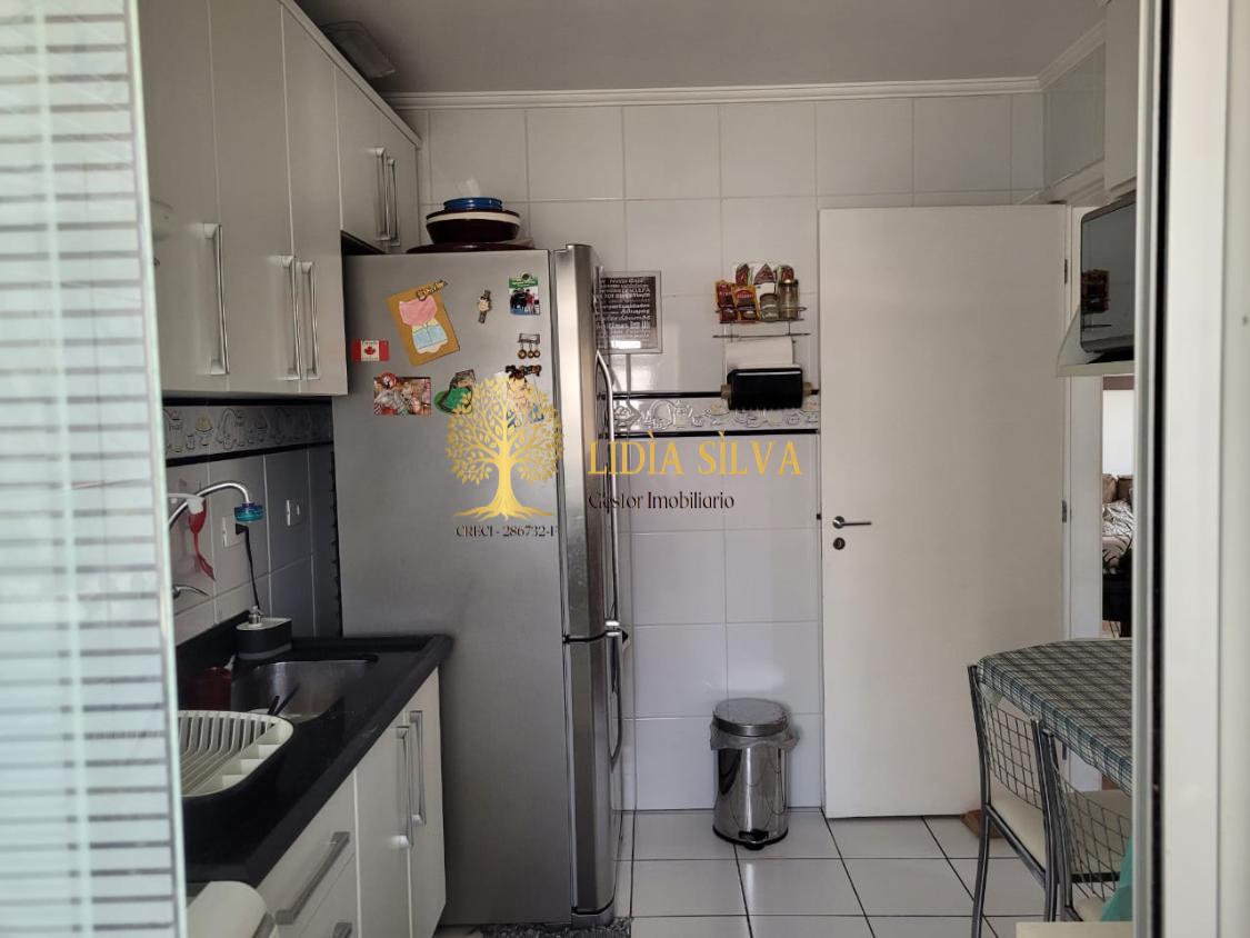 Apartamento à venda com 2 quartos, 60m² - Foto 11