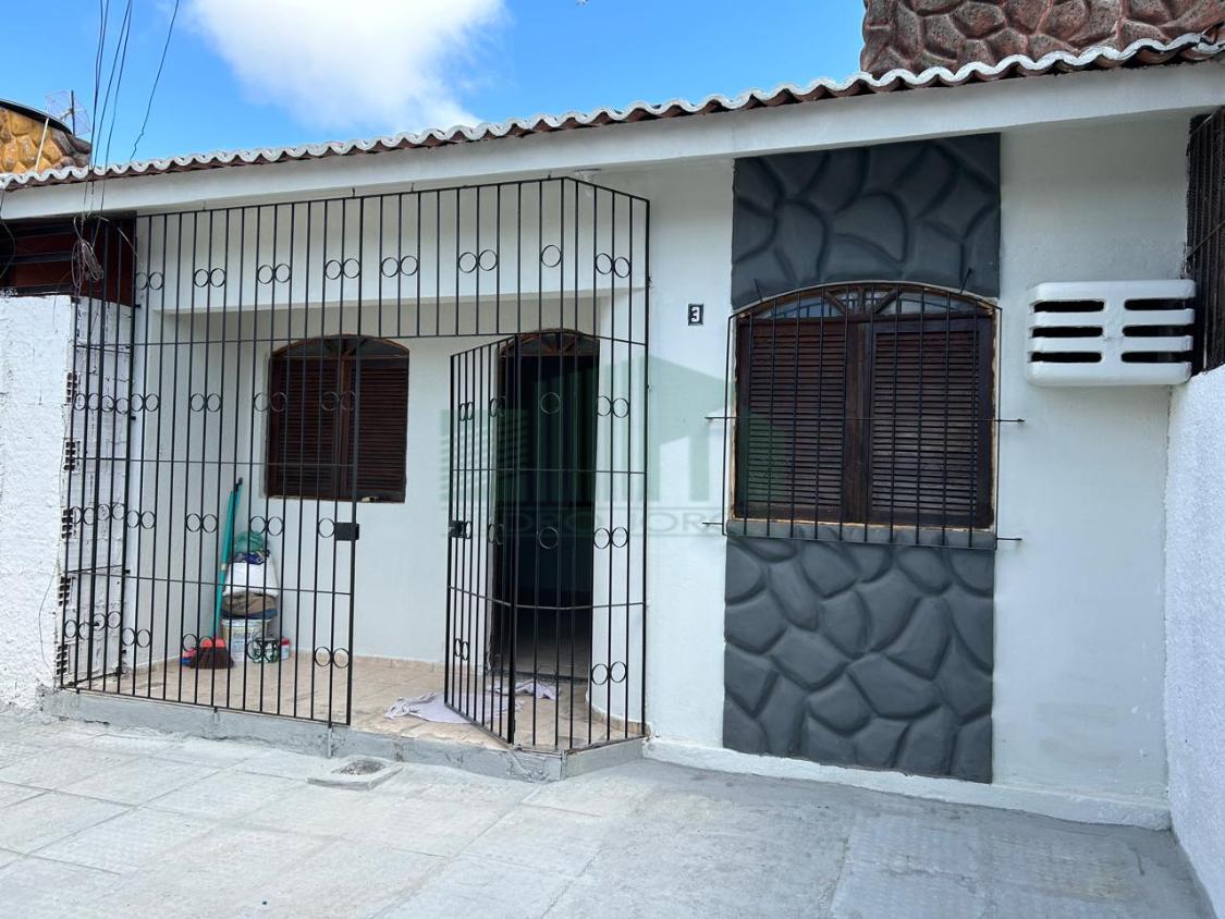 Casa à venda com 2 quartos, 51m² - Foto 1