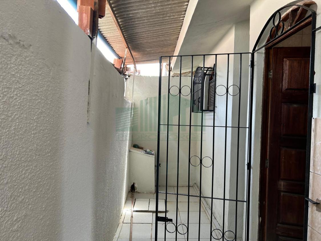 Casa à venda com 2 quartos, 51m² - Foto 10