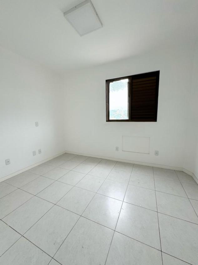 Apartamento à venda com 3 quartos, 92m² - Foto 3