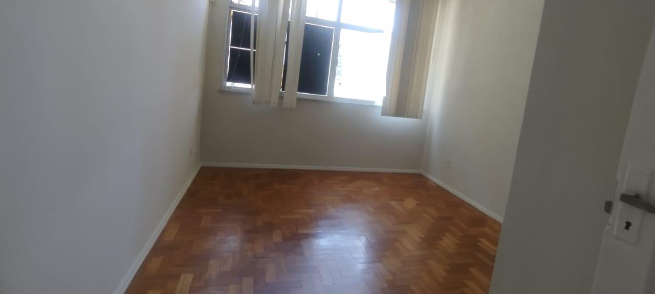 Apartamento à venda com 2 quartos, 80m² - Foto 4