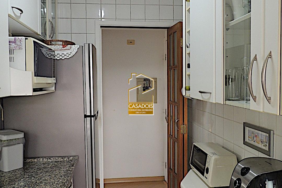 Apartamento à venda com 3 quartos, 75m² - Foto 18