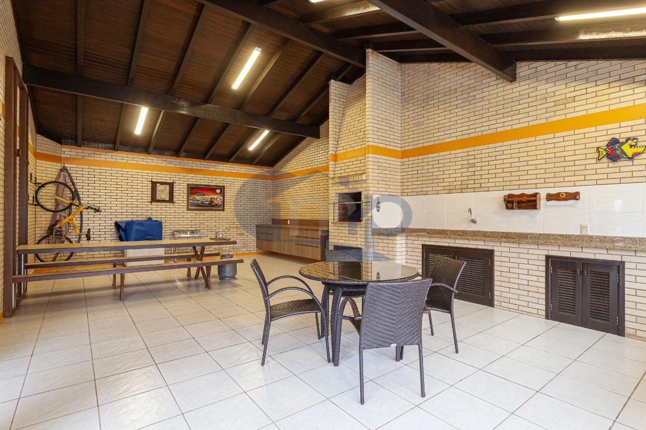 Casa à venda com 4 quartos, 335m² - Foto 8